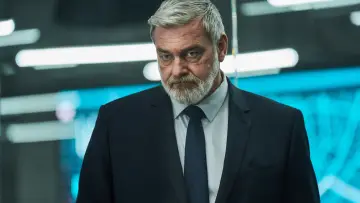 Zasłona do filmu "Niezniszczalna" #622924