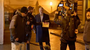 Zasłona do filmu "Niezniszczalna" #623013