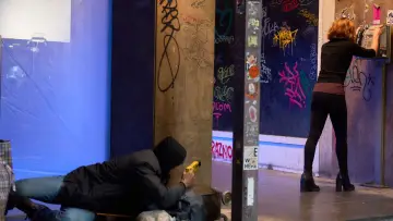 Zasłona do filmu "Niezniszczalna" #623024