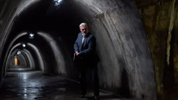 Zasłona do filmu "Niezniszczalna" #623032