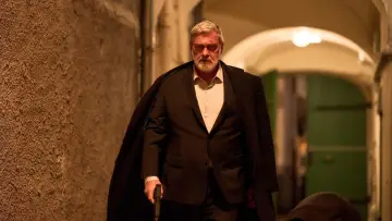 Zasłona do filmu "Niezniszczalna" #623070