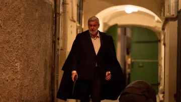 Zasłona do filmu "Niezniszczalna" #623072