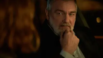 Zasłona do filmu "Niezniszczalna" #623077