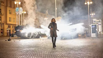 Zasłona do filmu "Niezniszczalna" #623110