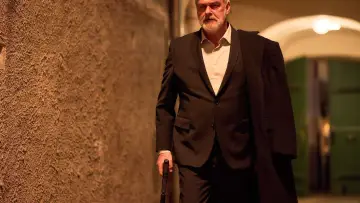 Zasłona do filmu "Niezniszczalna" #623113