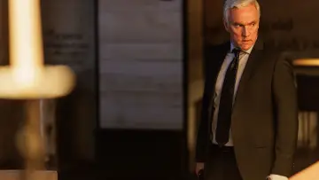 Zasłona do filmu "Niezniszczalna" #623149