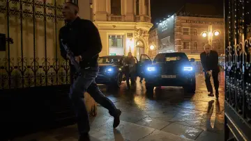 Zasłona do filmu "Niezniszczalna" #623152