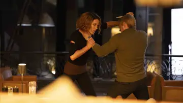 Zasłona do filmu "Niezniszczalna" #623176