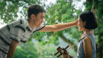 Zasłona do filmu "เธอกับฉันกับฉัน" #487497