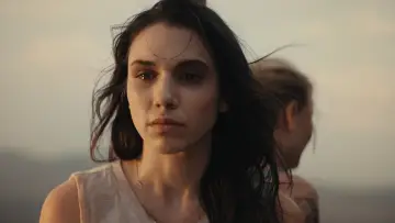 Zasłona do filmu "Nie patrz w dół" #598322