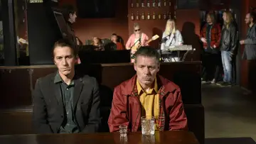 Zasłona do filmu "Opadające liście" #189910