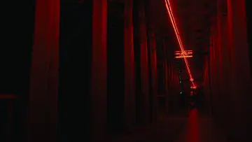 Zasłona do filmu "Dziewczyna ze zdjęcia" #1046715