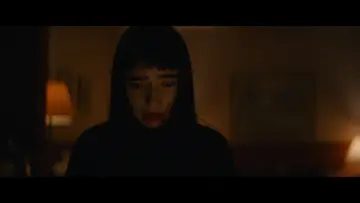Zasłona do filmu "Humanitarna wampirzyca poszukuje osób chcących popełnić samobójstwo" #877274