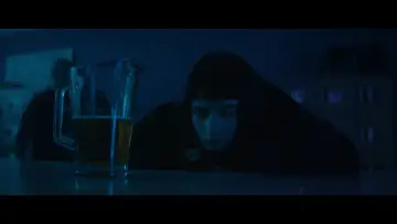 Zasłona do filmu "Humanitarna wampirzyca poszukuje osób chcących popełnić samobójstwo" #877283