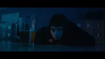 Zasłona do filmu "Humanitarna wampirzyca poszukuje osób chcących popełnić samobójstwo" #877284