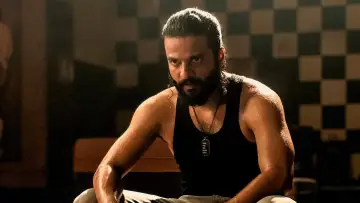 Zasłona do filmu "ആര്‍ഡിഎക്സ്: റോബര്‍ട്ട് ഡോണി സേവ്യര്‍" #317302