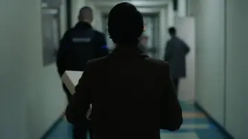 Zasłona do filmu "Pierwsza sprawa" #1082569