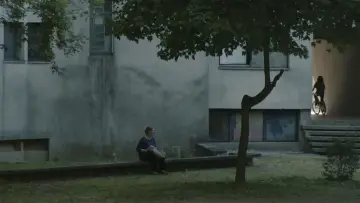 Zasłona do filmu "Bezpieczne miejsce" #411175