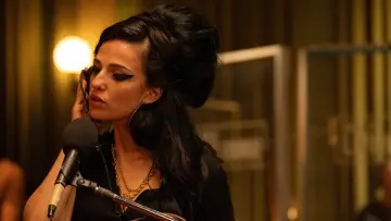 Zasłona do filmu "Back to Black. Historia Amy Winehouse" #372661