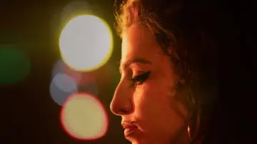 Zasłona do filmu "Back to Black. Historia Amy Winehouse" #453096
