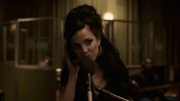 Zasłona do filmu "Back to Black. Historia Amy Winehouse" #472259
