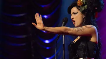 Zasłona do filmu "Back to Black. Historia Amy Winehouse" #486893