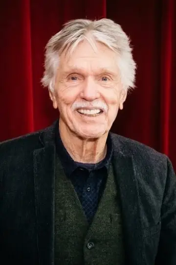 Zdjęcie Tom Skerrit #37799