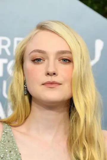 Zdjęcie Dakota Faning #3918