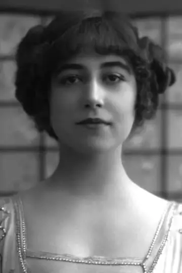 Zdjęcie Yvonne Arnaud #144646
