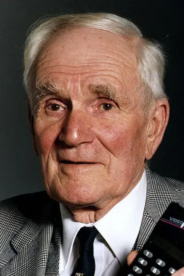 Zdjęcie Desmond Llewelyn #56703