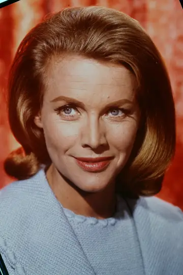 Zdjęcie Honor Blackman #61375
