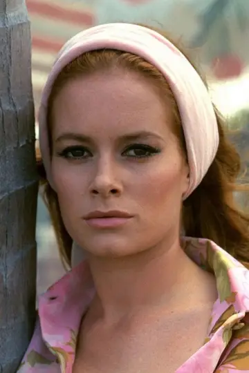Zdjęcie Luciana Paluzzi #61721