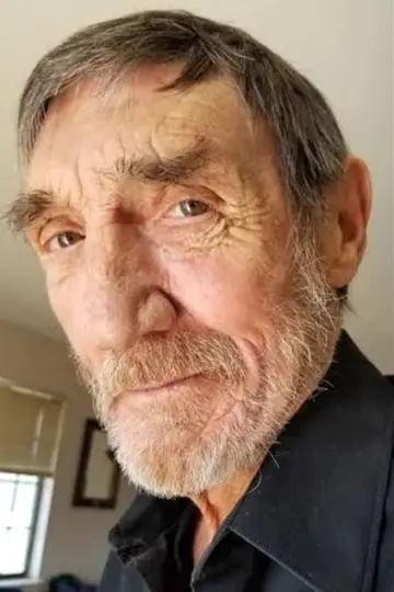 Zdjęcie Derrick O