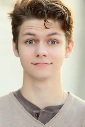 Zdjęcie Ty Simpkins #9540