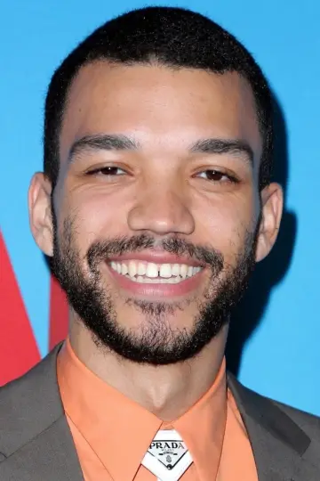 Zdjęcie Justice Smith #7797