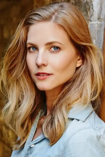 Zdjęcie Elizabeth Blackmore #79063