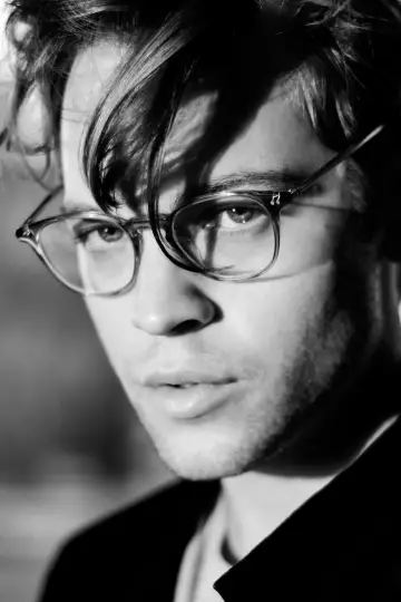 Zdjęcie Alexander Calvert #93657