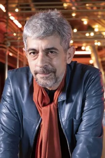 Zdjęcie  (Okan Bayülgen) #479035