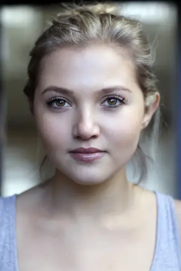Zdjęcie Mia McKenna-Bruce #67522