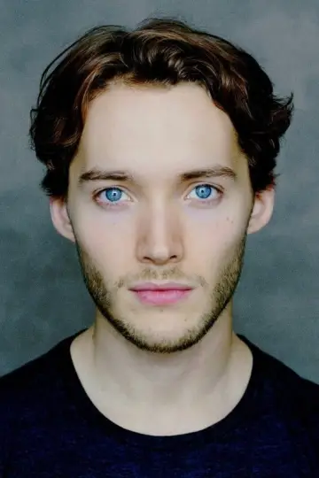 Zdjęcie Toby Regbo #15784