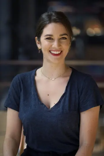 Zdjęcie Madeline Sharafian #13831