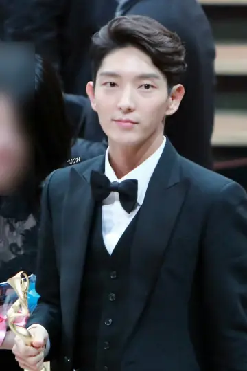 Zdjęcie  (Lee Joon-gi) #234386