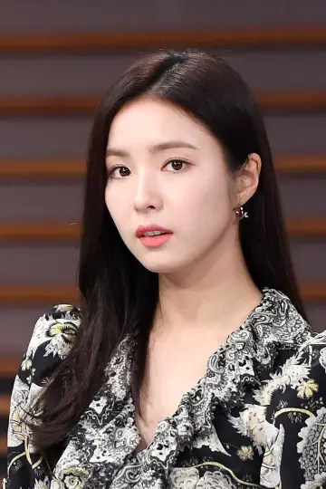 Zdjęcie  (Shin Sae-kyeong) #194233