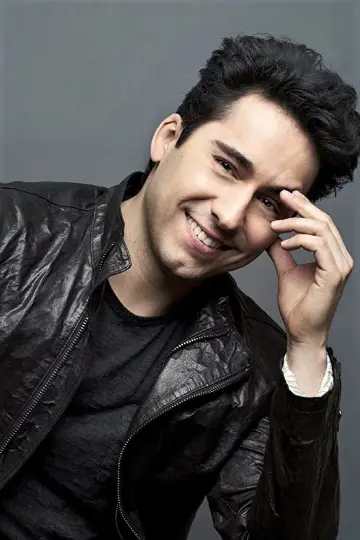 Zdjęcie John Lloyd Young #118780