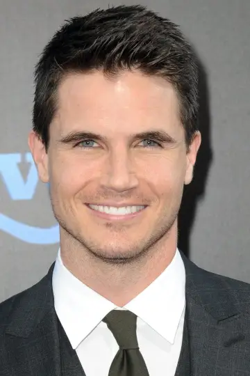 Zdjęcie Robbie Amell #11304