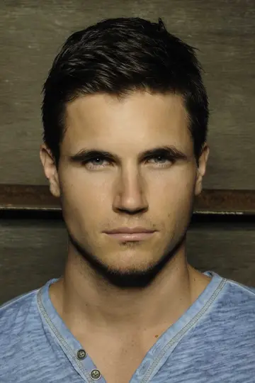 Zdjęcie Robbie Amell #11306