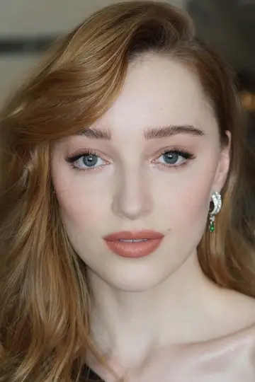 Zdjęcie Fioba Dajnevora (Phoebe Dynevor) #328324