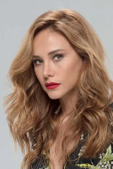 Zdjęcie  (Burçin Terzioğlu) #350055