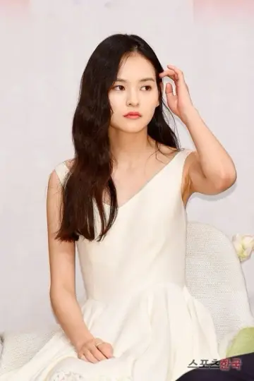 Zdjęcie  (Kim Yoon-hye) #316401
