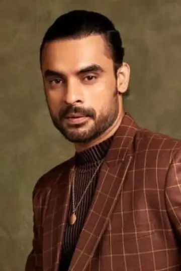 Zdjęcie Tovino Thomas #122503